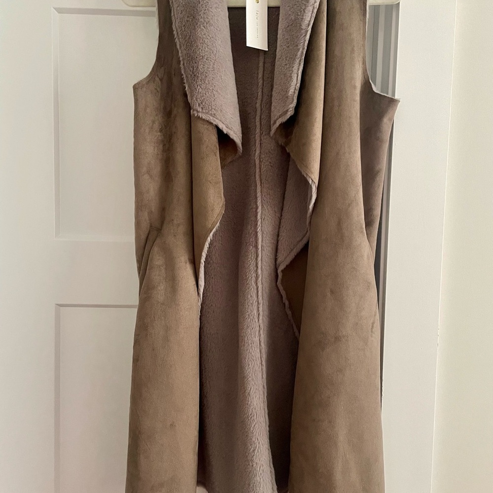 Chic Sleeveless Brown Vest